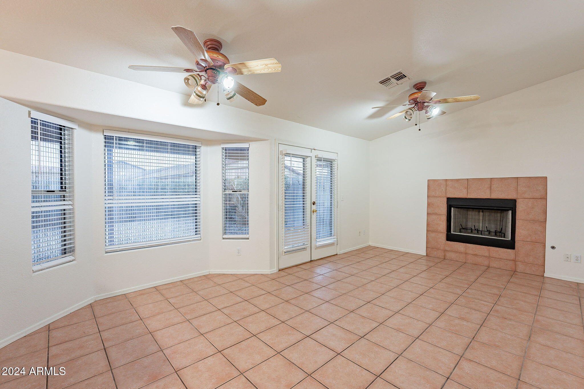 701 West Shannons Way Coolidge, AZ 85128 - Photo 9 of 32 9-web-or-mls-Shannon-9