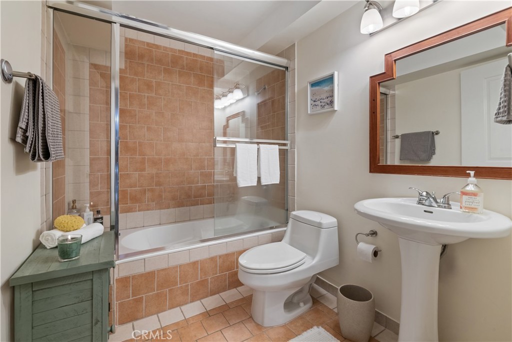 6221 Monterey Road, Unit 304 Highland Park, CA 90042 - Photo 22 of 33 a bathroom with a sink toilet and shower
