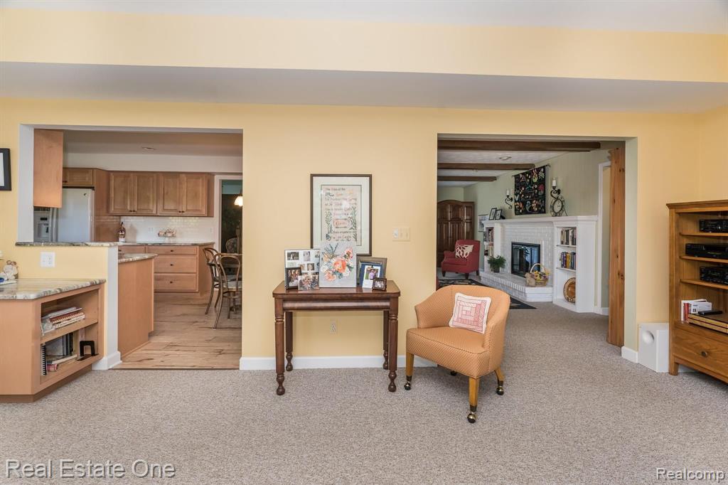 781 Dutton Road Rochester Hills, MI 48306 - Photo 15 of 33