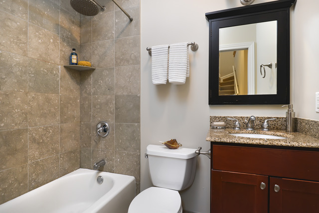 560 West Deming Place, Unit 1 Chicago, IL 60614 - Photo 8 of 8