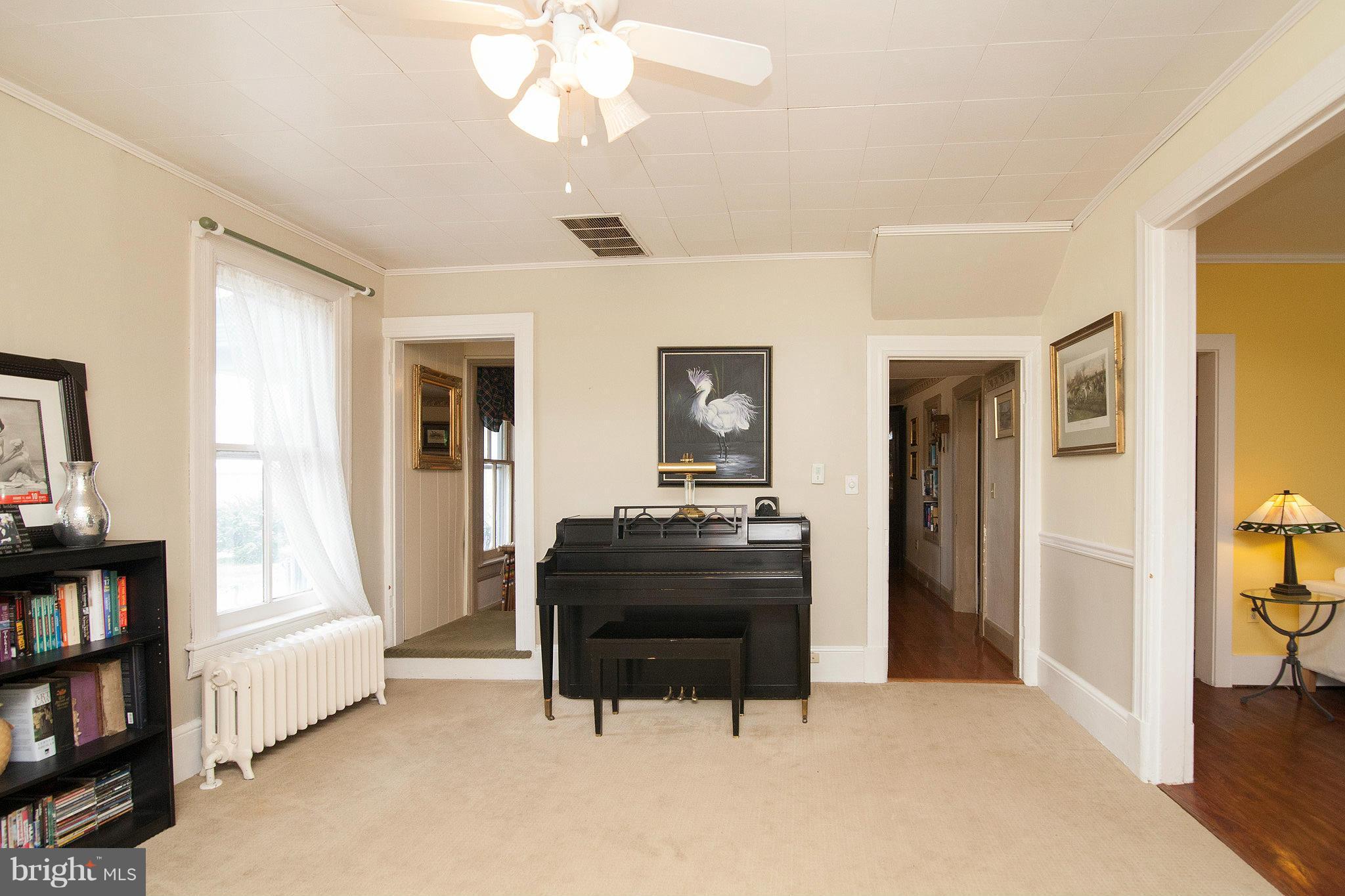 19831 Old York Road White Hall, MD 21161 - Photo 3 of 29 Living Room