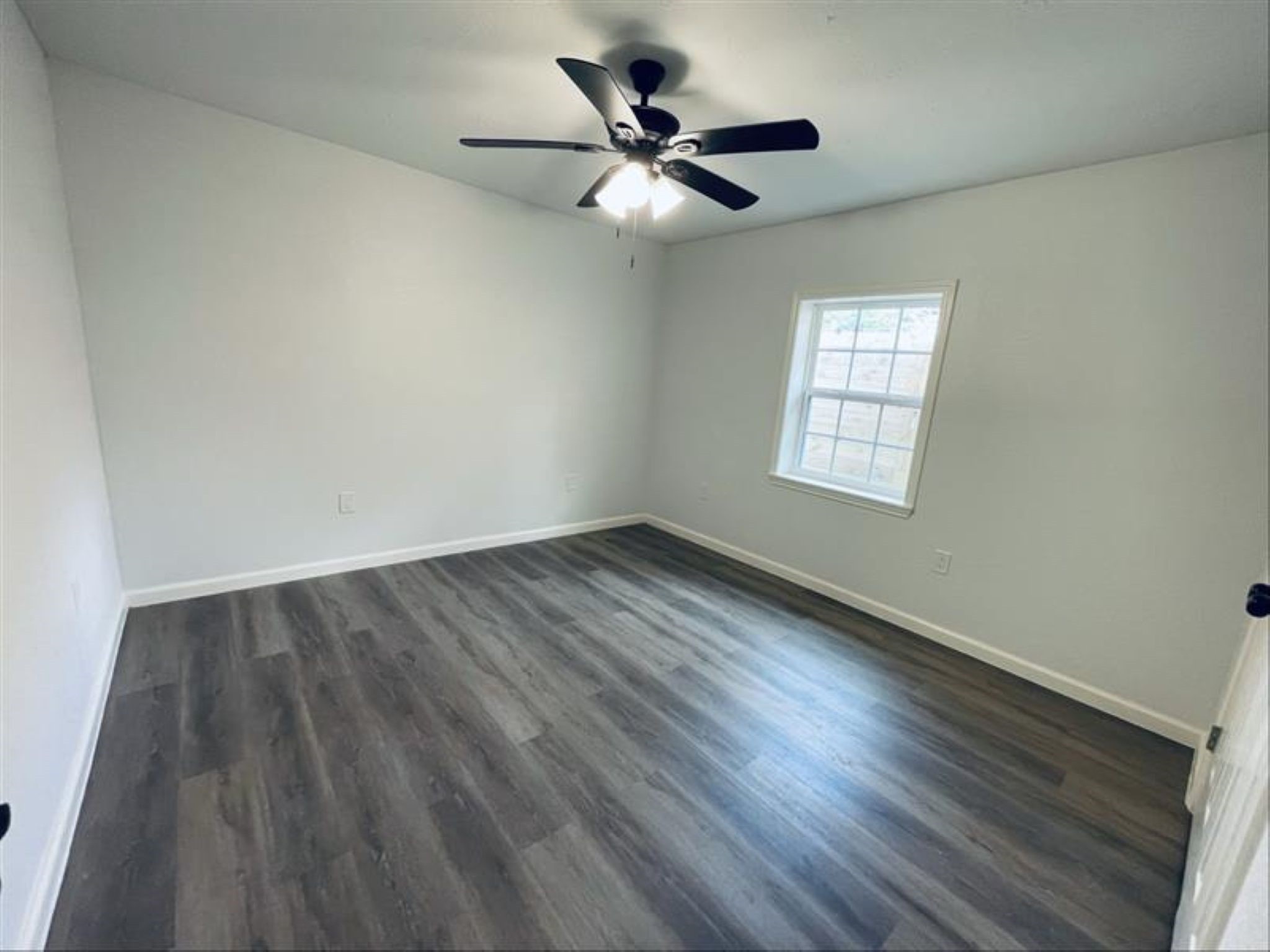 8817 Dandy Street Houston, TX 77016 - Photo 18 of 24 Third Bedroom