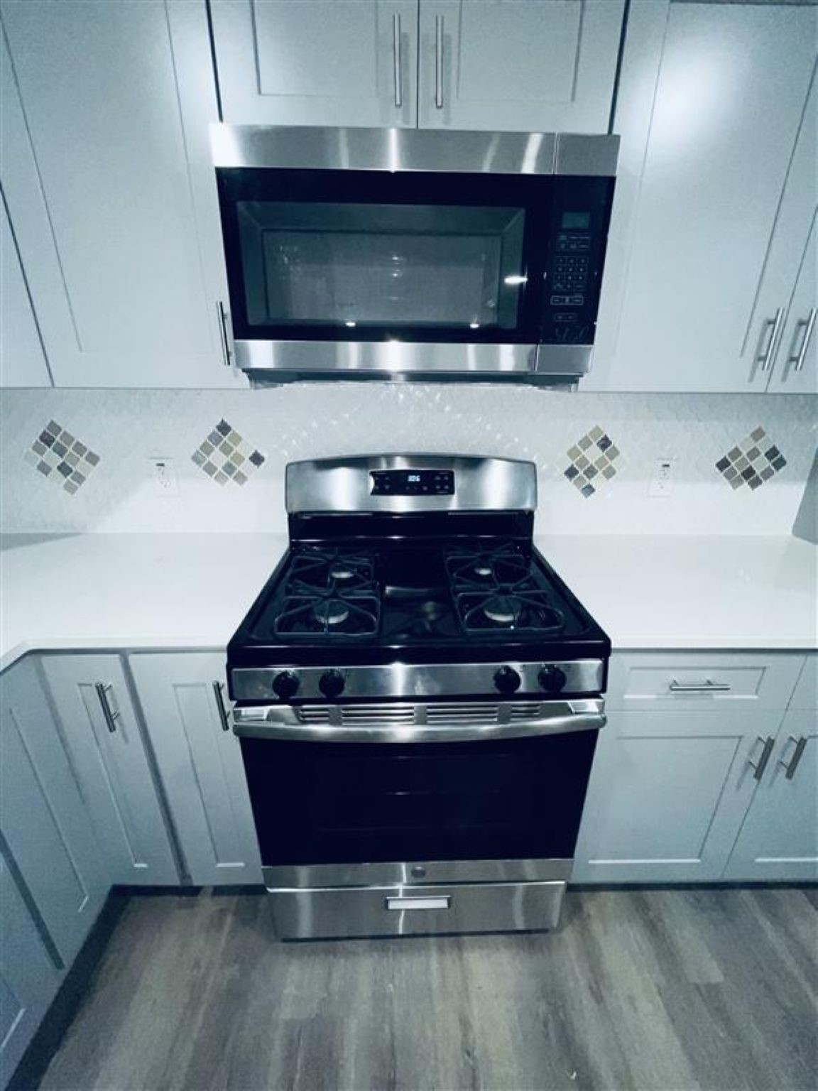 8817 Dandy Street Houston, TX 77016 - Photo 5 of 24 Gas stove