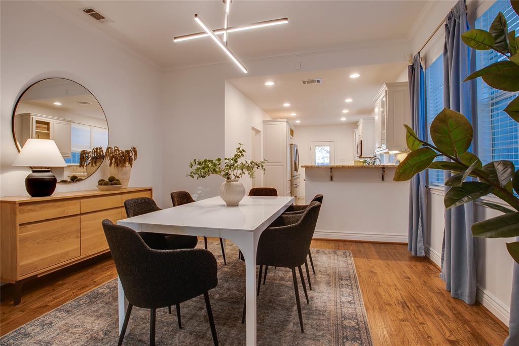 830 North Clinton Avenue Dallas, TX 75208 - Photo 12 of 35