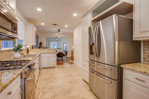 $559,000 | 830 North Clinton Avenue, Dallas, TX 75208