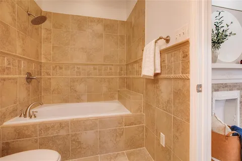 $559,000 | 830 North Clinton Avenue, Dallas, TX 75208
