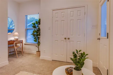 $559,000 | 830 North Clinton Avenue, Dallas, TX 75208