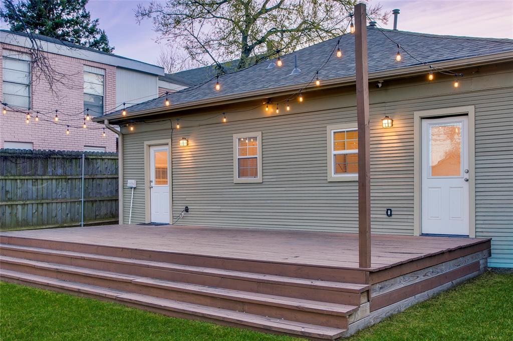 830 North Clinton Avenue Dallas, TX 75208 - Photo 33 of 35