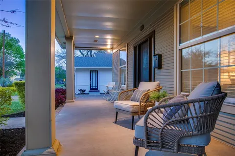 $559,000 | 830 North Clinton Avenue, Dallas, TX 75208