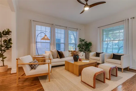 $559,000 | 830 North Clinton Avenue, Dallas, TX 75208