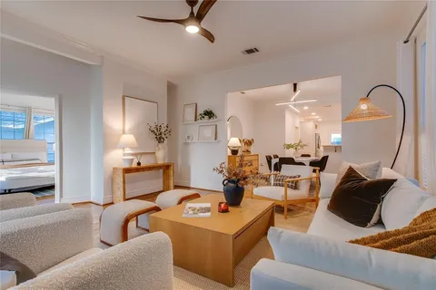 $559,000 | 830 North Clinton Avenue, Dallas, TX 75208