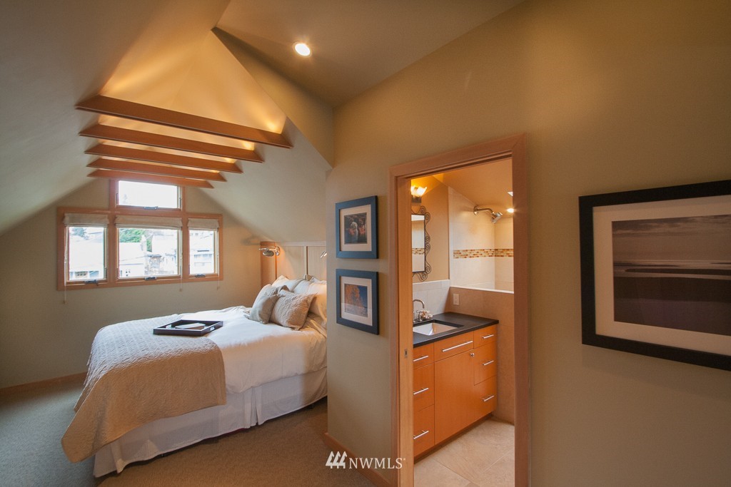 342 North 79th Street Seattle, WA 98103 - Photo 8 of 24 Gallery Image 8
