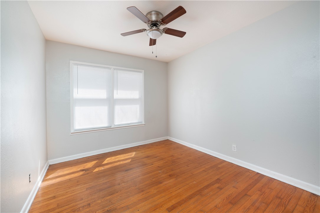 909 Rosedale Drive Corpus Christi, TX 78411 - Photo 12 of 13