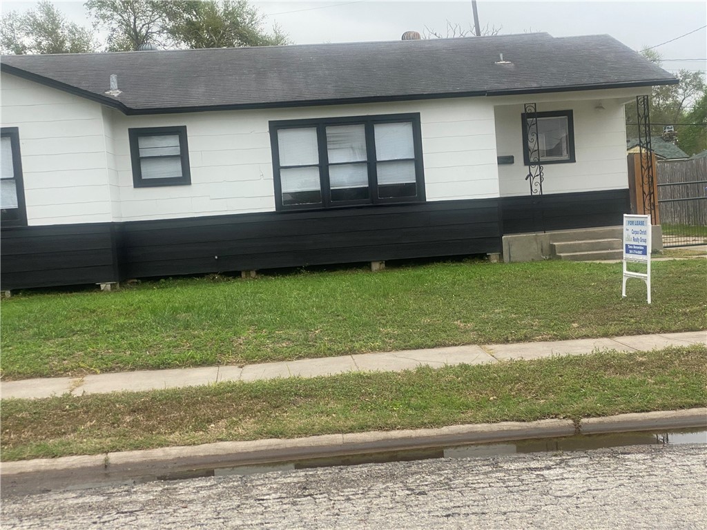 909 Rosedale Drive Corpus Christi, TX 78411 - Photo 2 of 13