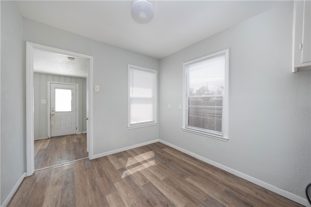 909 Rosedale Drive Corpus Christi, TX 78411 - Photo 6 of 13