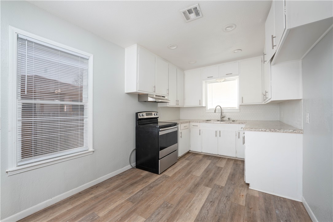 909 Rosedale Drive Corpus Christi, TX 78411 - Photo 7 of 13