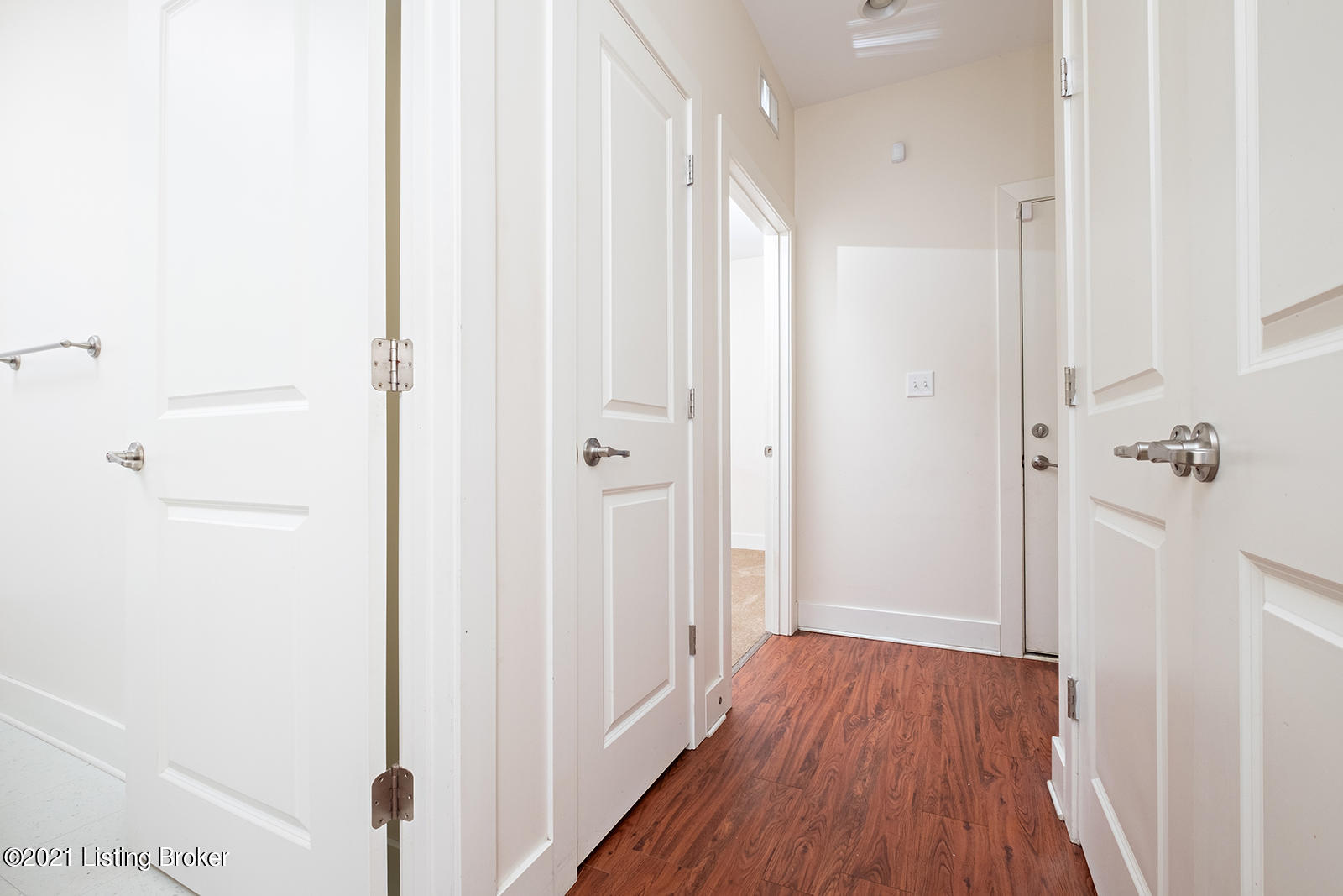 3433 Boxelder Road Louisville, KY 40216 - Photo 26 of 41 20210202_1824