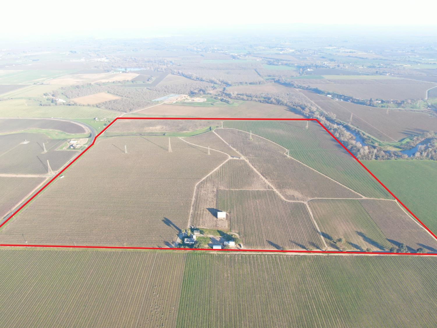 14248 East Peltier Road Acampo, CA 95220 - Photo 2 of 44 a view of an ocean and beach