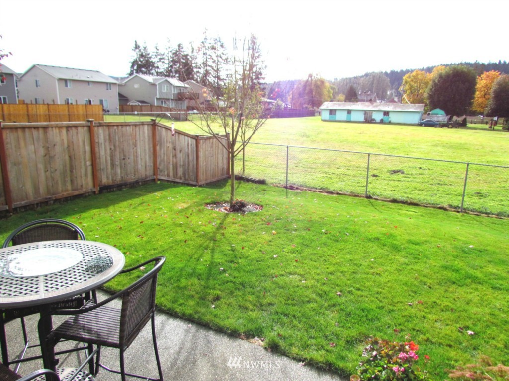 201 Robin Street Southwest Orting, WA 98360 - Photo 13 of 15 Gallery Image 13