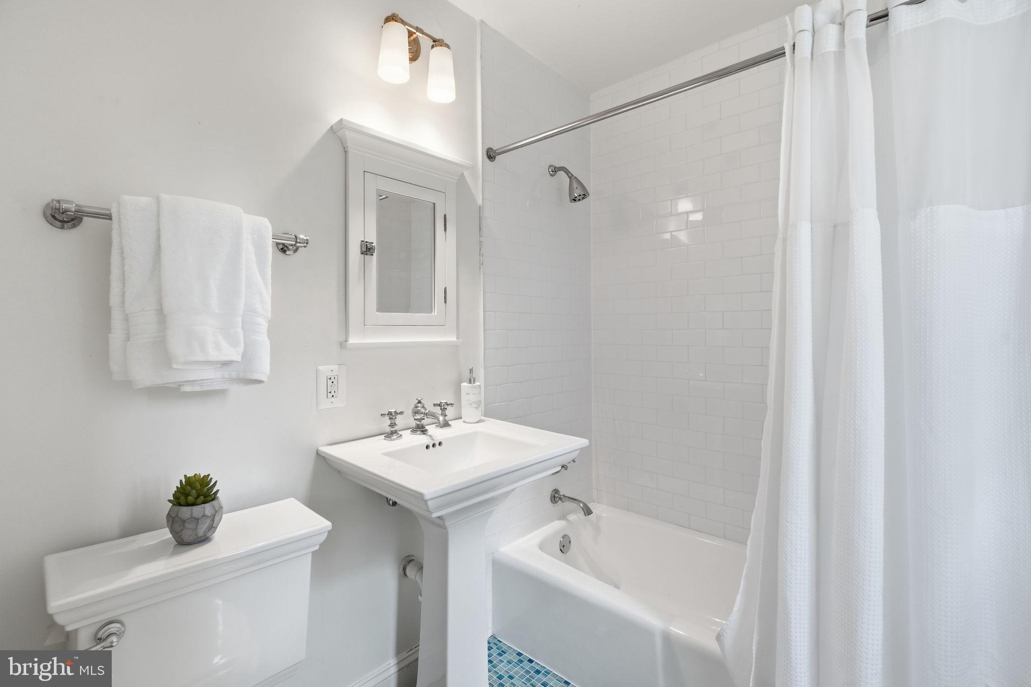 1251 South Oakcrest Road Arlington, VA 22202 - Photo 30 of 57