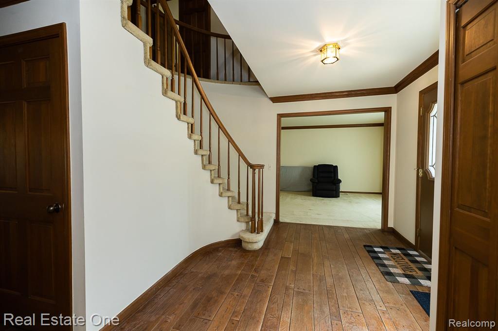 3193 Salem Drive Rochester Hills, MI 48306 - Photo 9 of 47