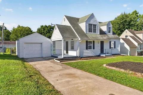 $225,000 | 1319 West 29th Street South, Independence, MO 64052