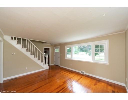 201 Whalom Road Lunenburg, MA 01462 - Photo 17 of 27