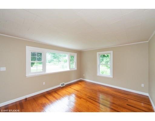 201 Whalom Road Lunenburg, MA 01462 - Photo 18 of 27
