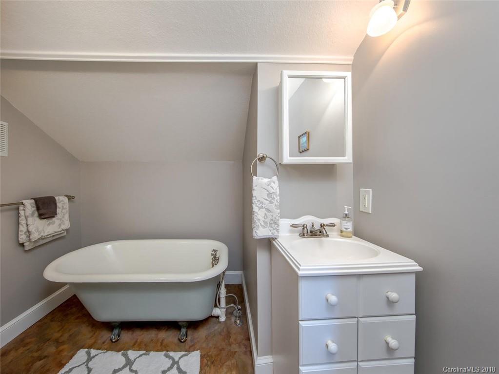 254 Liberty Road Candler, NC 28715 - Photo 21 of 26 Gallery Image 21