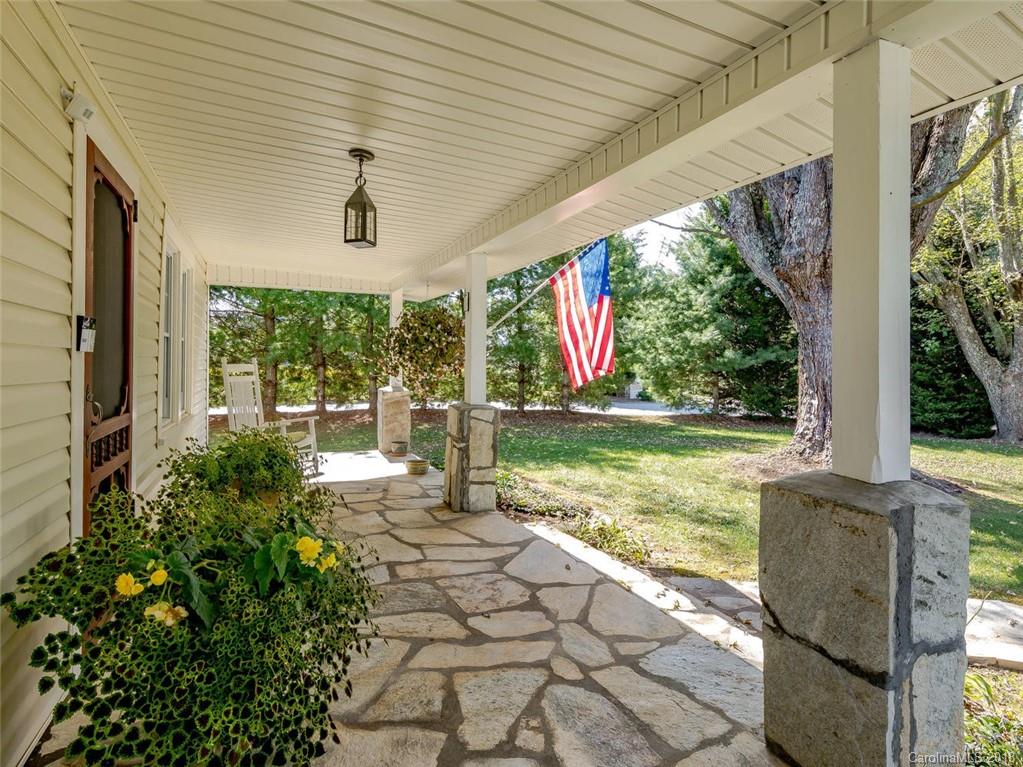 254 Liberty Road Candler, NC 28715 - Photo 6 of 26 Gallery Image 6