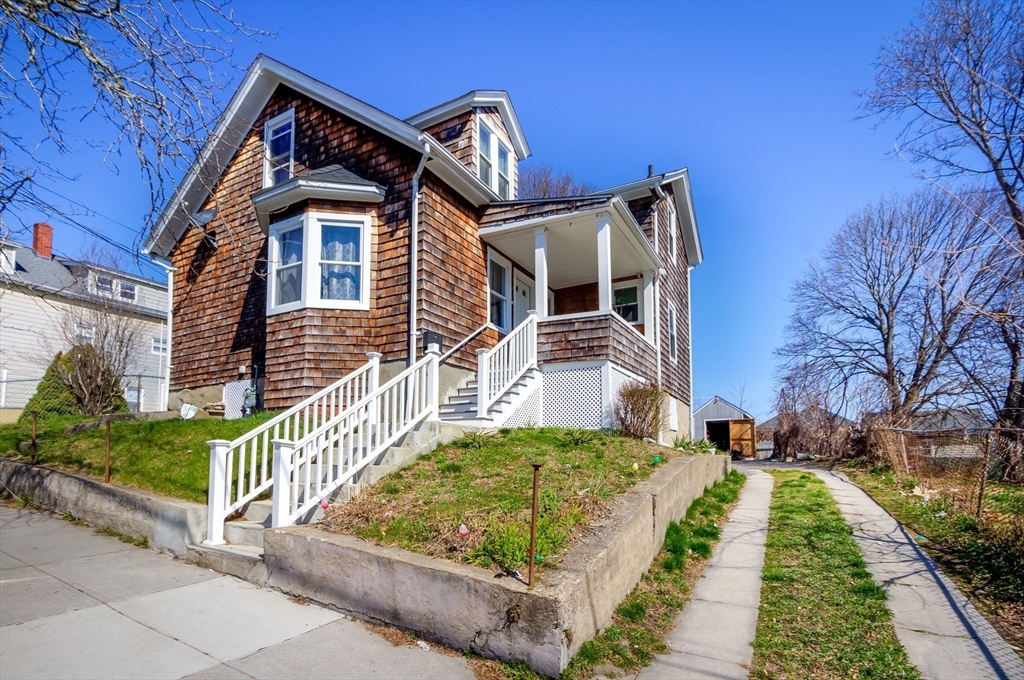 546 Snell Street Fall River, MA 02721 - Photo 1 of 27