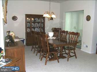 11 Oak Ridge Court Columbus, NJ 08022 - Photo 5 of 6 Dining Room