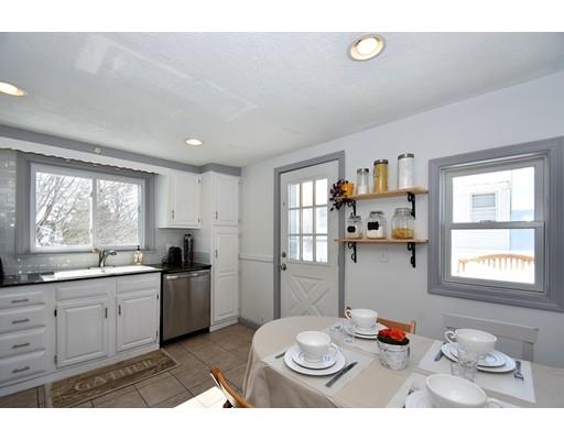 110 Hillcrest Road Waltham, MA 02451 - Photo 3 of 26 Gallery Image 3