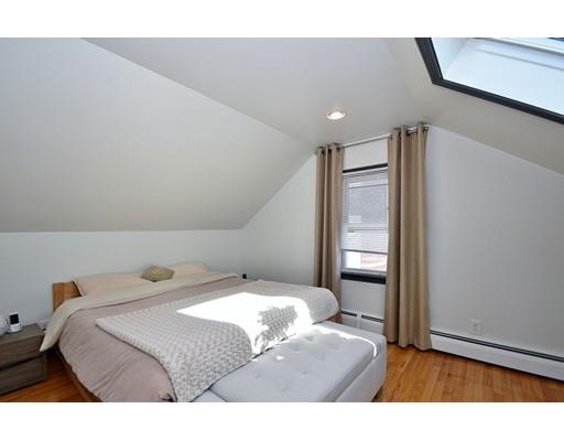 110 Hillcrest Road Waltham, MA 02451 - Photo 8 of 26 Gallery Image 8
