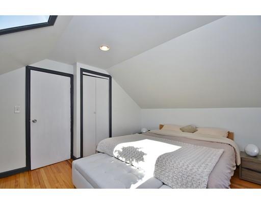 110 Hillcrest Road Waltham, MA 02451 - Photo 9 of 26 Gallery Image 9