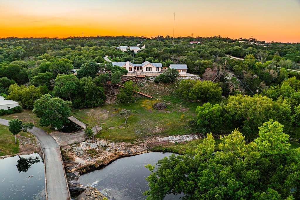 364 Wolf Creek Road Fredericksburg, TX 78624 - Photo 52 of 62