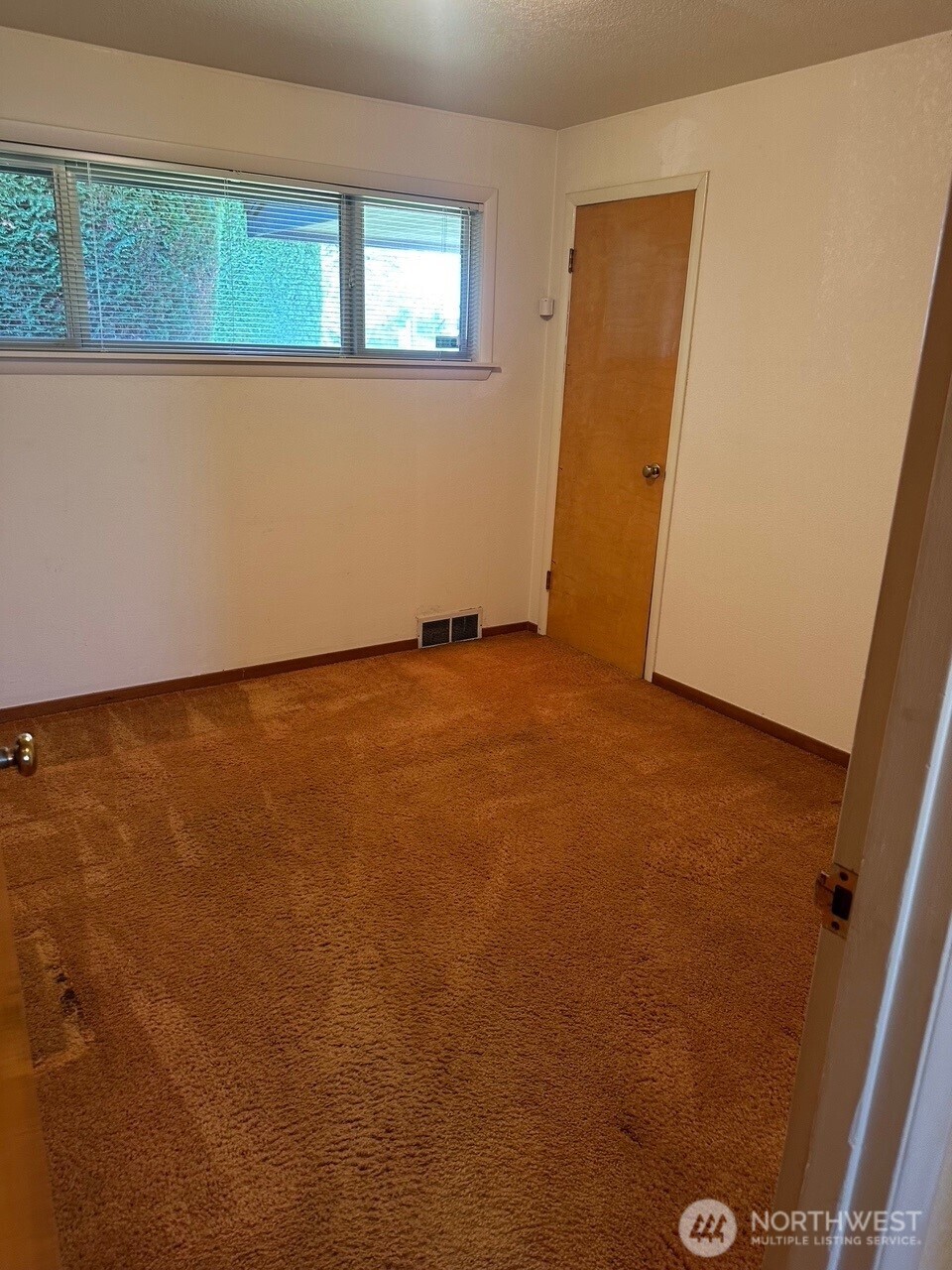 3504 Northeast 135th Street Seattle, WA 98125 - Photo 17 of 35