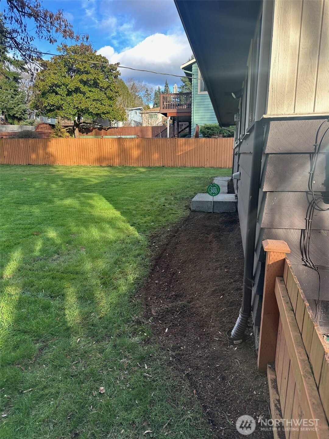 3504 Northeast 135th Street Seattle, WA 98125 - Photo 32 of 35 a view of yard