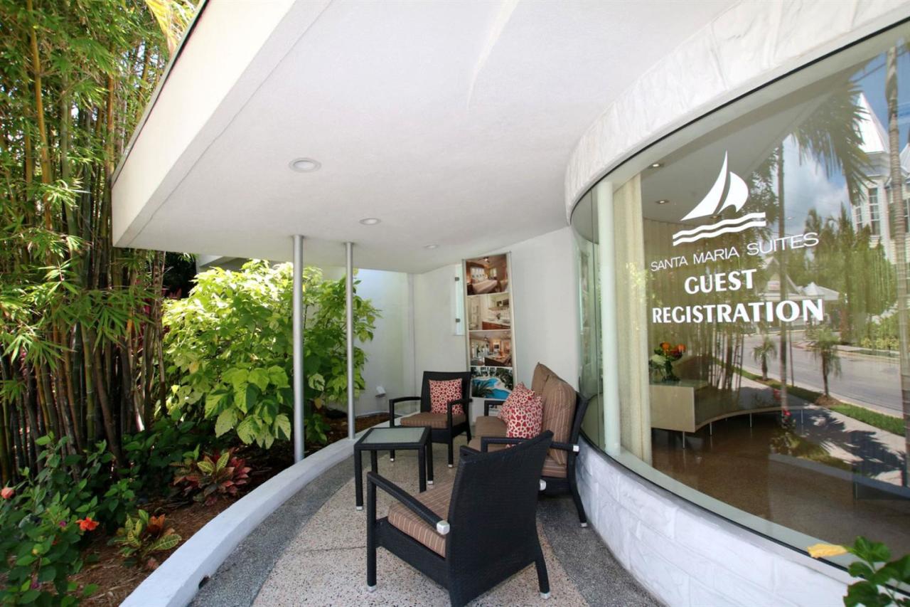 1401 Simonton Street, Unit 20 Key West, FL 33040 - Photo 24 of 32 a living room with furniture