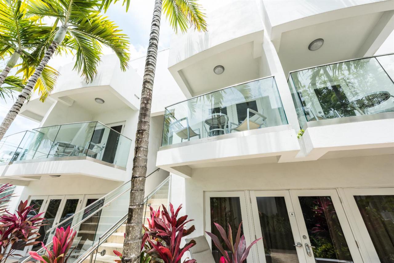 1401 Simonton Street, Unit 20 Key West, FL 33040 - Photo 29 of 32 a view of living room with furniture and a potted plant