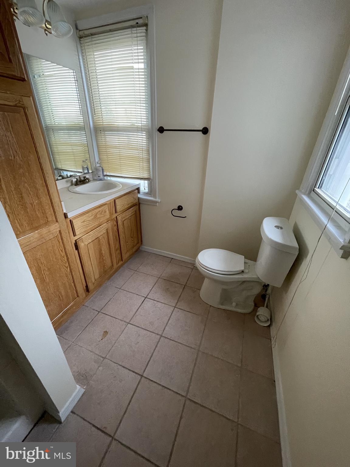 840 Columbus Road Burlington, NJ 08016 - Photo 19 of 53 upper bath 2