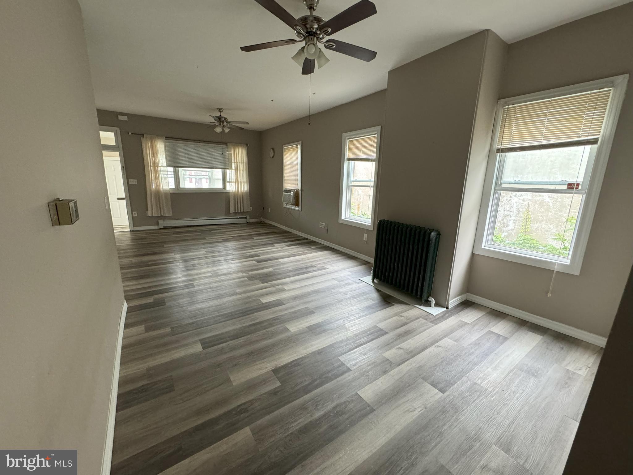 840 Columbus Road Burlington, NJ 08016 - Photo 46 of 53 living room
