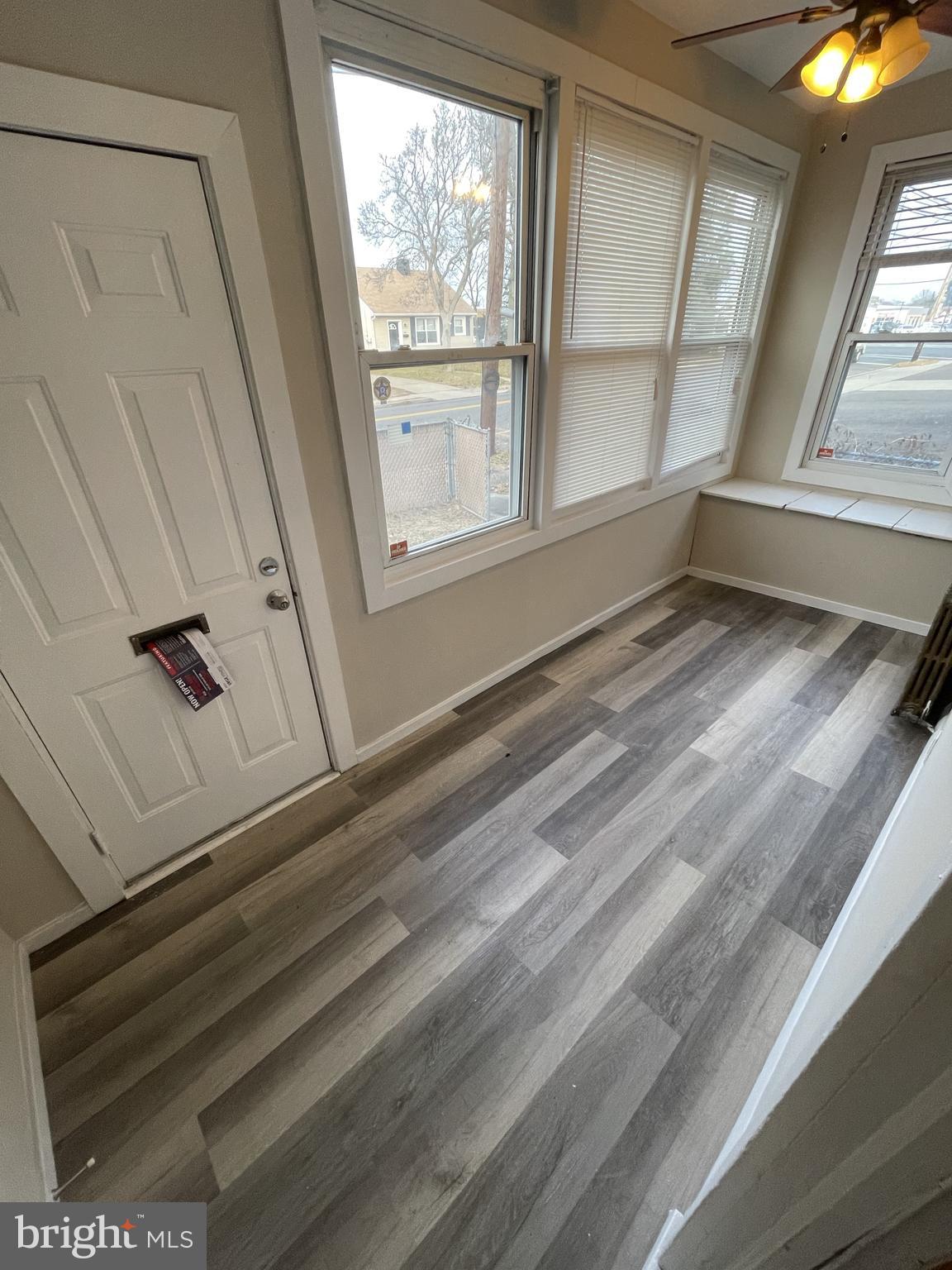 840 Columbus Road Burlington, NJ 08016 - Photo 6 of 53 Foyer/vestibule