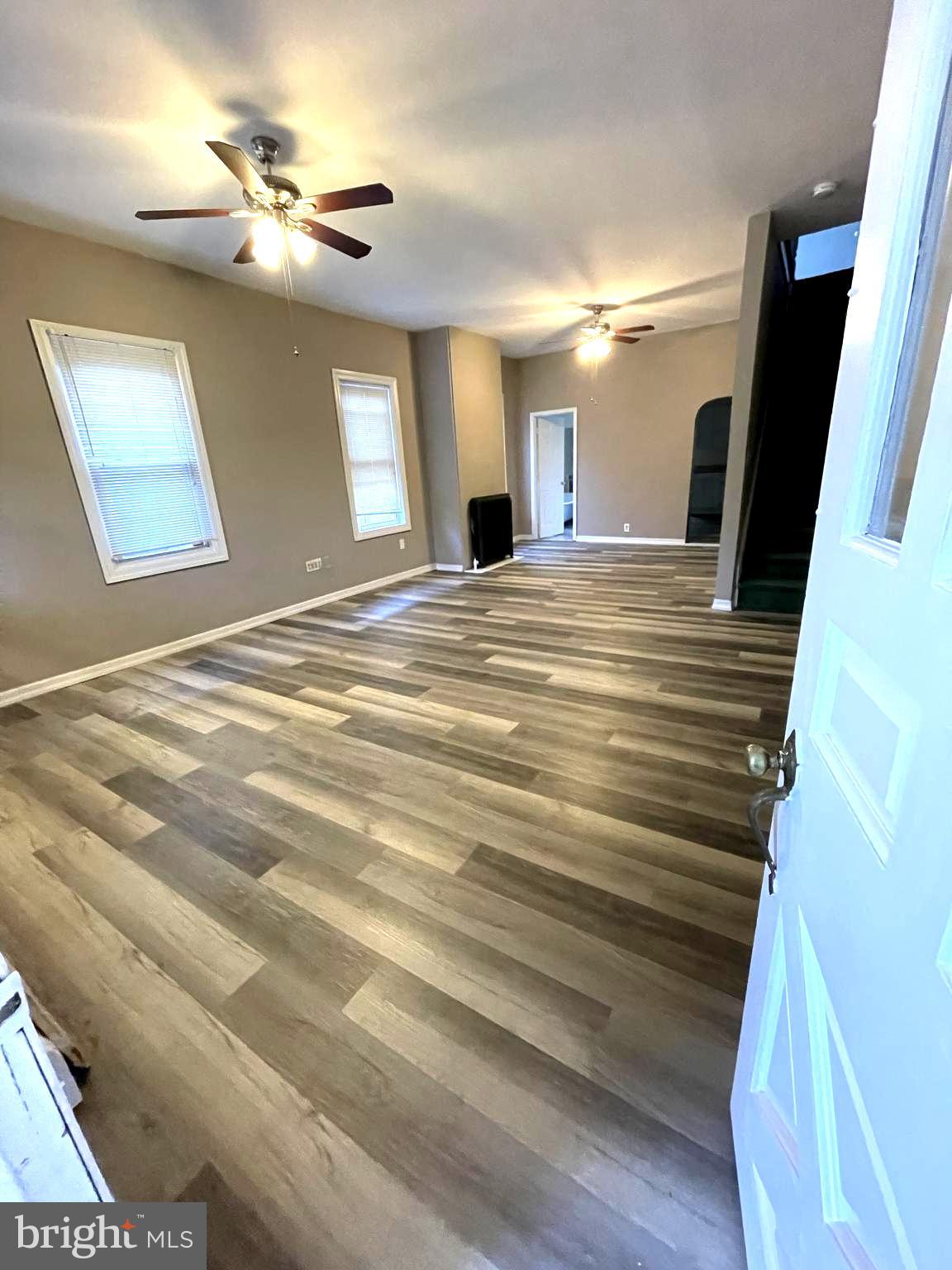 840 Columbus Road Burlington, NJ 08016 - Photo 9 of 53 Living/Dining