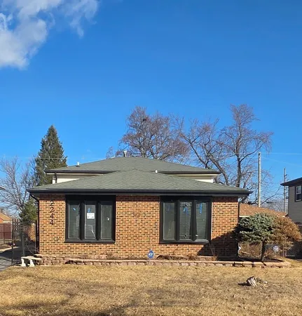$225,000 | 2244 West 157th Place, Markham, IL 60426
