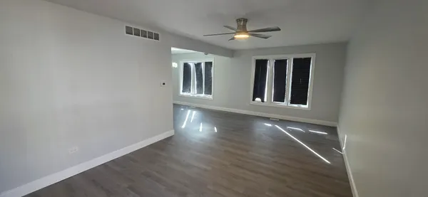 $225,000 | 2244 West 157th Place, Markham, IL 60426