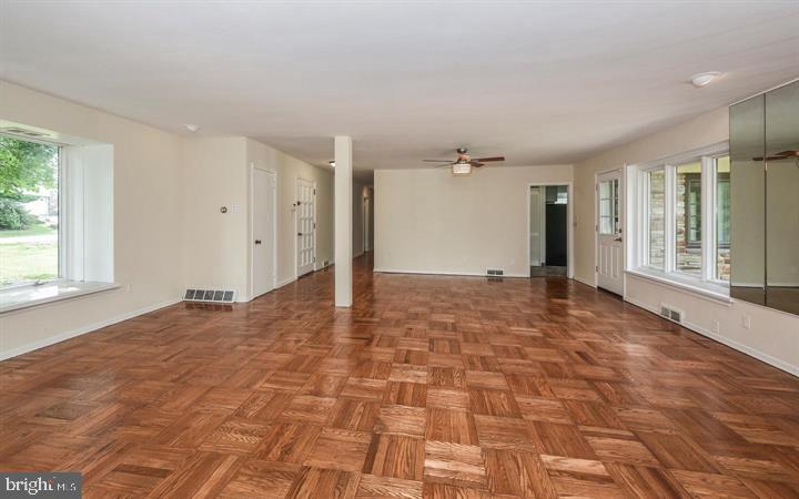 8104 Heacock Lane Wyncote, PA 19095 - Photo 6 of 24