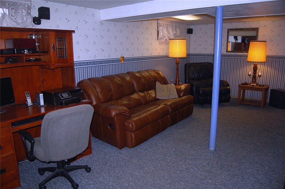 21 Ruth Street Pawtucket, RI 02861 - Photo 19 of 27 Family Room