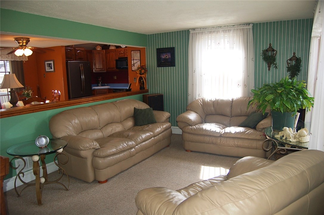 21 Ruth Street Pawtucket, RI 02861 - Photo 10 of 27 Living Room