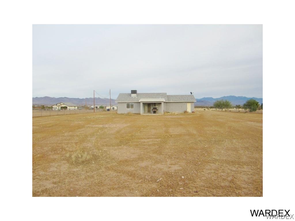 987 South Escuela Road, Unit 82 Golden Valley, AZ 86413 - Photo 26 of 26 Covered Rear Patio